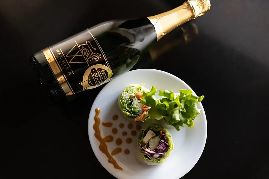 Maridaje con Sushi: Vinos Argentinos que Rompen las Reglas Tradicionales